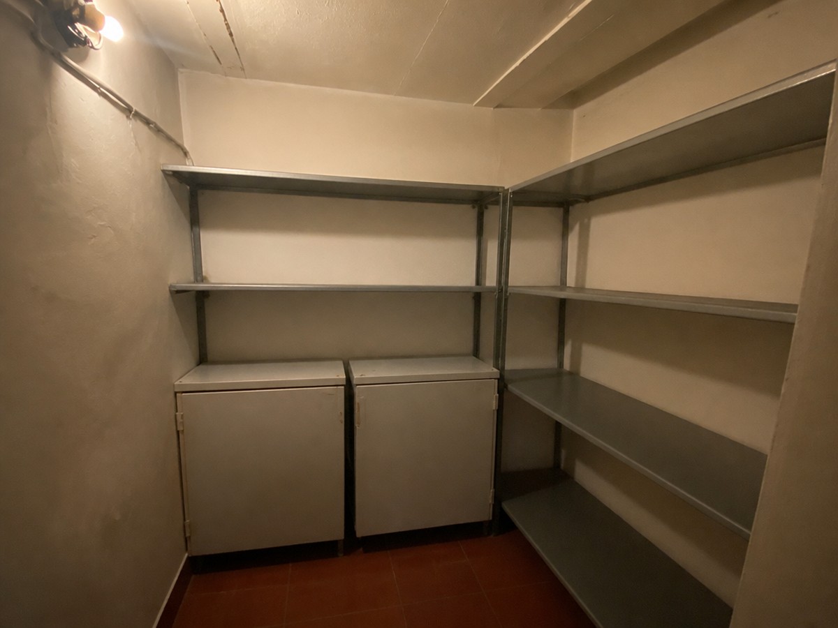 Geräumter, besenreiner Raum nach der Entrümpelung (Beispielbild)